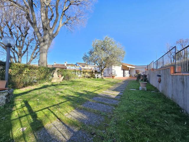Casa in vendita a Lonato, Lombardia