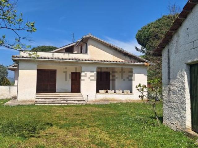Casa in vendita a Arce, Lazio