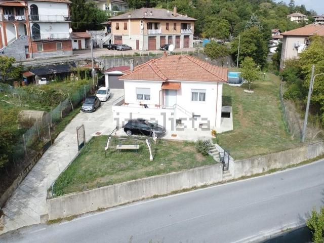 Casa in vendita a Voltaggio, Alessandria