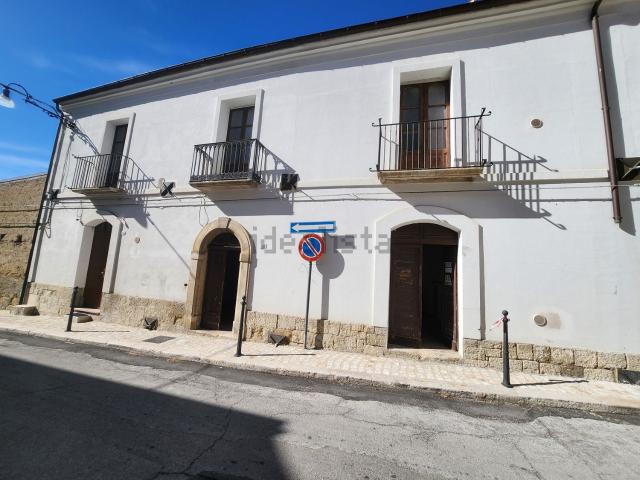 Casa in vendita a Larino, Molise
