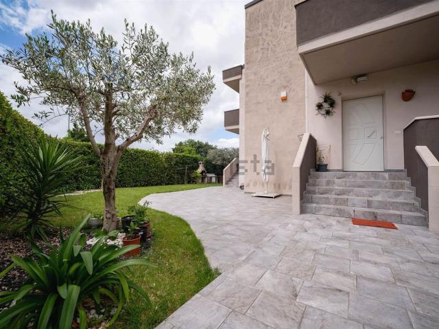 Casa in vendita a Campi Bisenzio, Toscana
