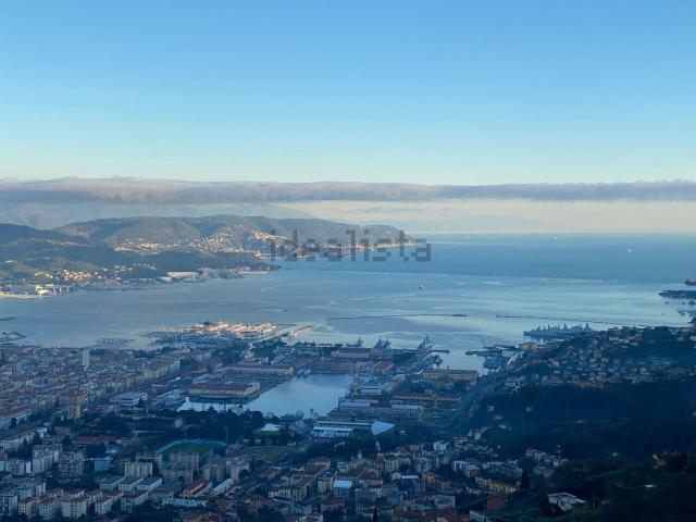 Casa in vendita a Ronco Vecchiora, La Spezia