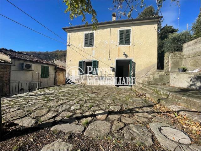 Casa in vendita a Pistoia, Toscana