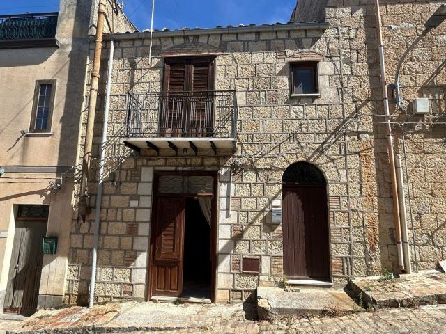 Casa in vendita a Bompietro, Sicilia