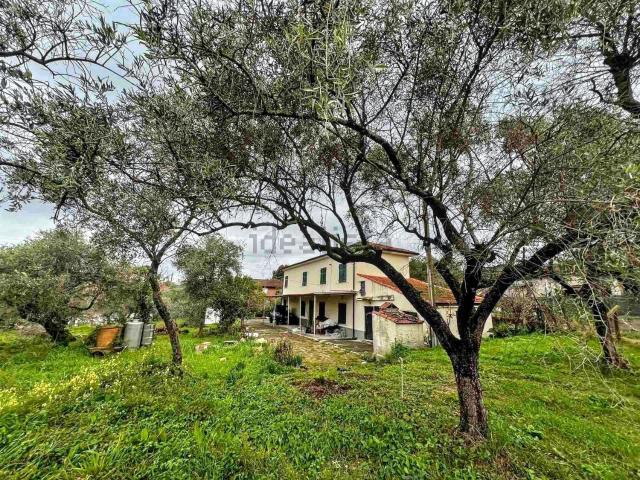 Casa in vendita a Ponzano Magra, Santo Stefano Di Magra