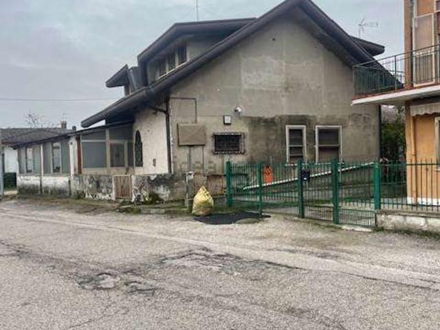 Casa in vendita a Taglio Di Po, Veneto
