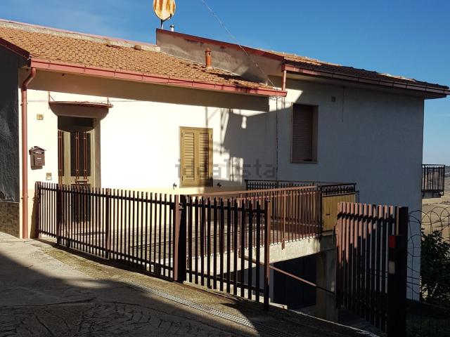 Casa in vendita a Montenero di Bisaccia, Molise