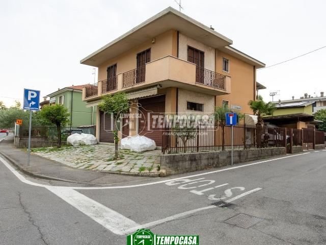 Casa in vendita a Pozzuolo Martesana, Lombardia