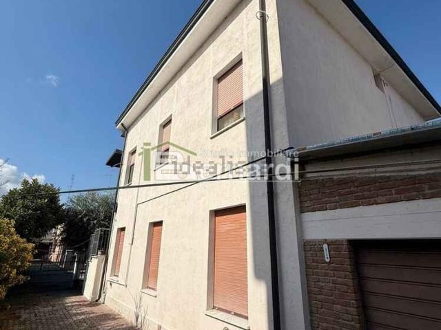 Casa in vendita a Unione delle Terre d'Argine, Carpi
