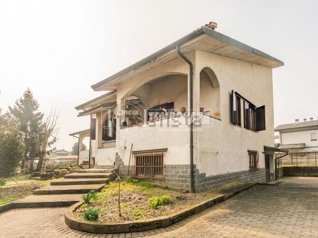 Casa in vendita a Cisliano, Lombardia