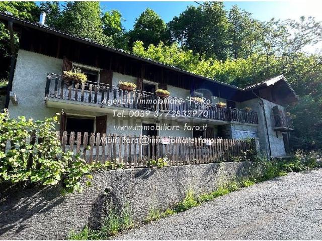 Casa in vendita a Valle Cannobina, Piemonte
