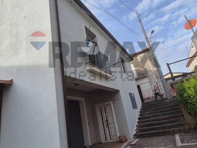 Casa in vendita a Flumeri, Avellino