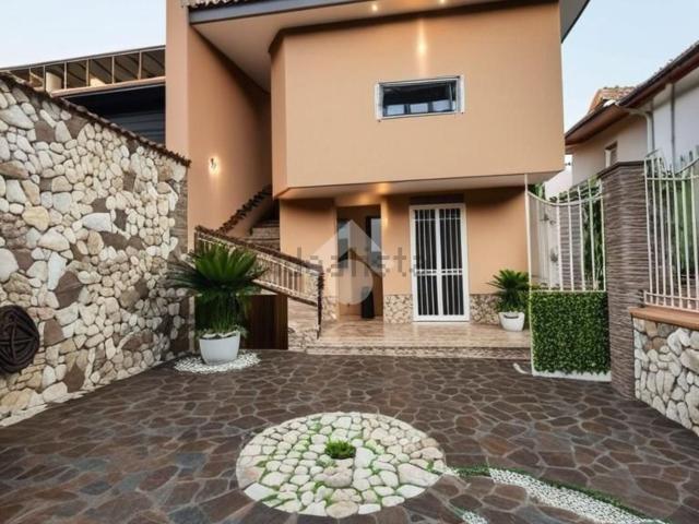 Casa in vendita a Villa Di Briano, Campania