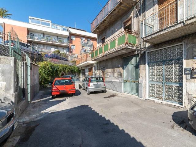 Casa in vendita a Picanello-Ognina-Barriera-Canalicchio, Catania