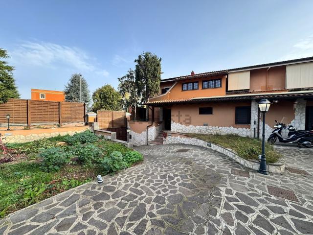 Casa in vendita a Municipio Roma XI, Roma Capitale