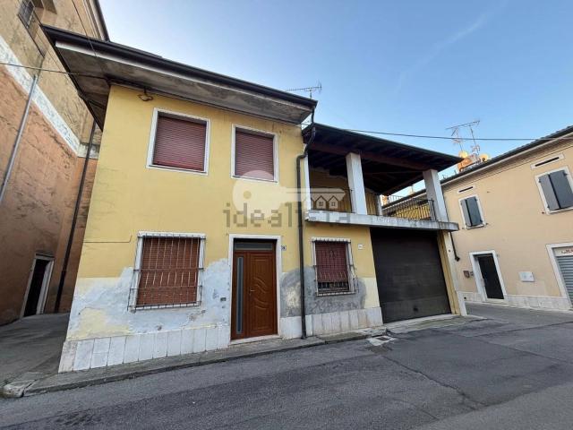 Casa in vendita a Isorella, Lombardia