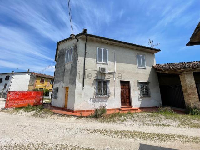 Casa in vendita a Canneto sull'Oglio, Mantova