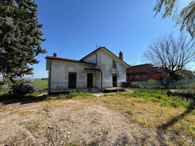 Casa in vendita a Calvi, Campania