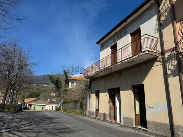 Casa in vendita a Zafferana Etnea, Sicilia