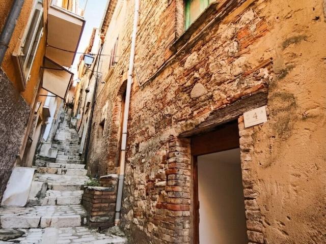 Casa in vendita a Mirabello Sannitico, Molise
