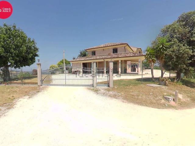 Casa in vendita a Torre San Patrizio, Fermo