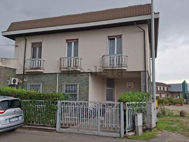 Casa in vendita a Garlasco, Pavia