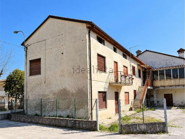 Casa in vendita a Trissino, Vicenza