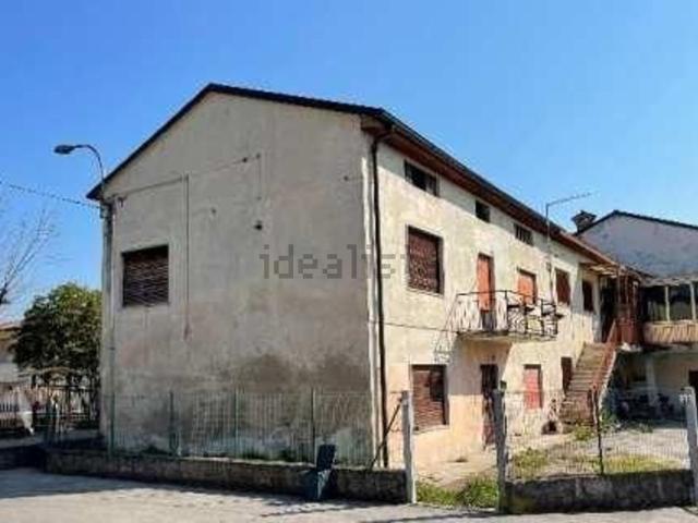 Casa in vendita a Trissino, Veneto