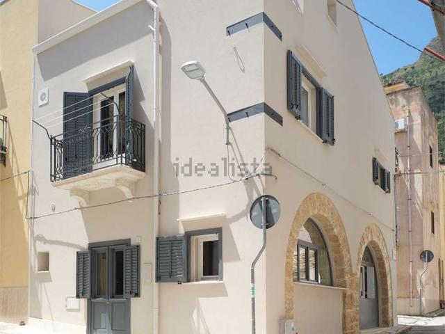 Casa in vendita a Castellammare Del Golfo, Sicilia