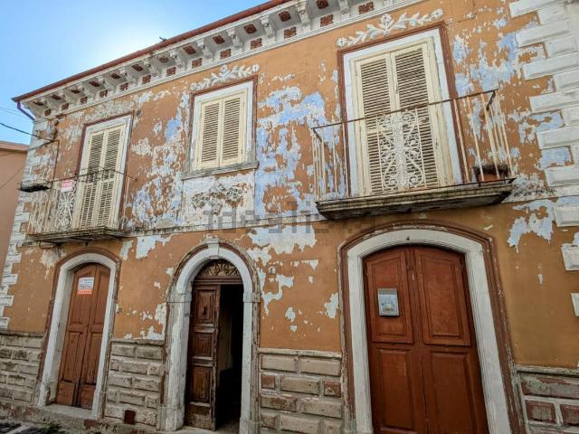 Casa in vendita a Roccasicura, Molise