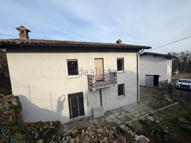 Casa in vendita a Lirio, Lombardia
