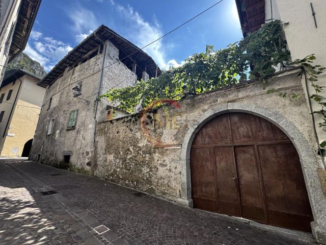 Casa in vendita a Ca' Rossa, Storo
