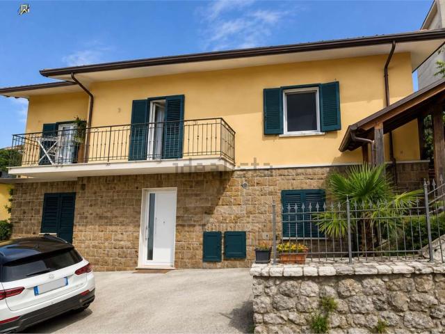 Casa in vendita a Grottolella, Campania