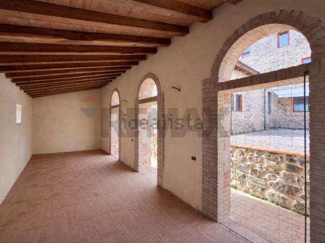 Casa in vendita a Bucine, Toscana
