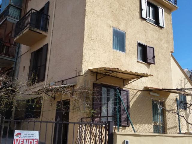 Casa in vendita a Carsoli, Abruzzo