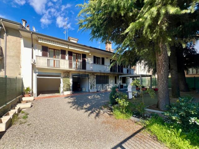 Casa in vendita a Broni, Lombardia