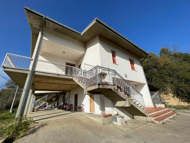Casa in vendita a Rosciano, Abruzzo