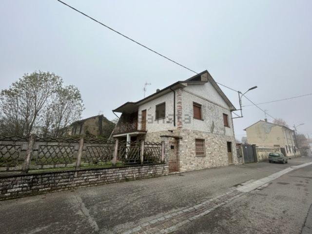 Casa in vendita a Suardi, Lombardia