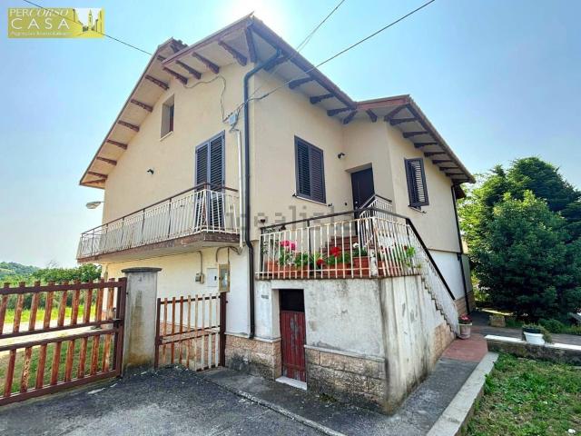 Casa in vendita a Paduli-Solagne, Tossicia