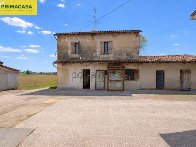 Casa in vendita a Unione delle Terre d'Argine, Novi Di Modena