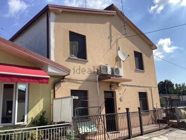 Casa in vendita a Taglio Di Po, Veneto