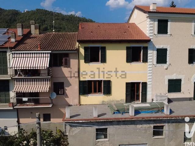 Casa in vendita a Carro, Liguria