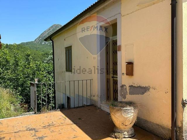 Casa in vendita a Scapoli, Molise