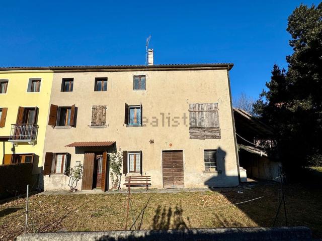 Casa in vendita a Quero, Veneto