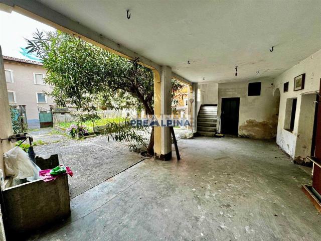 Casa in vendita a Casnigo, Lombardia