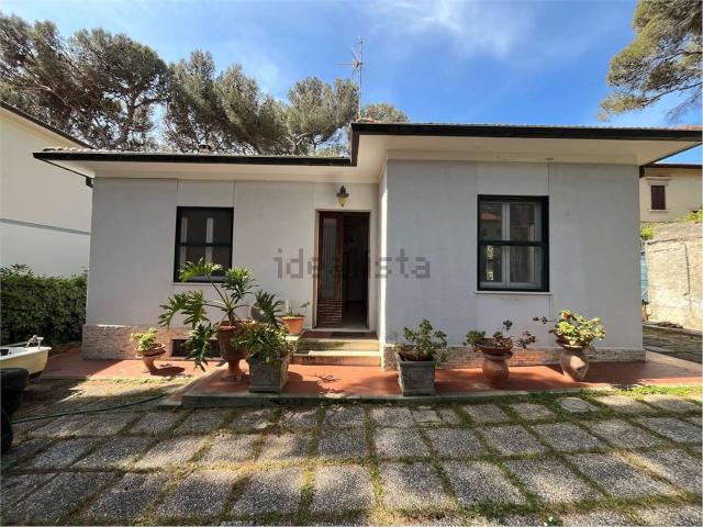 Casa in vendita a Quercianella, Livorno