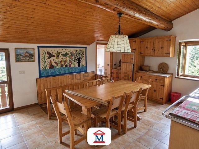Casa in vendita a Moio de' Calvi, Bergamo
