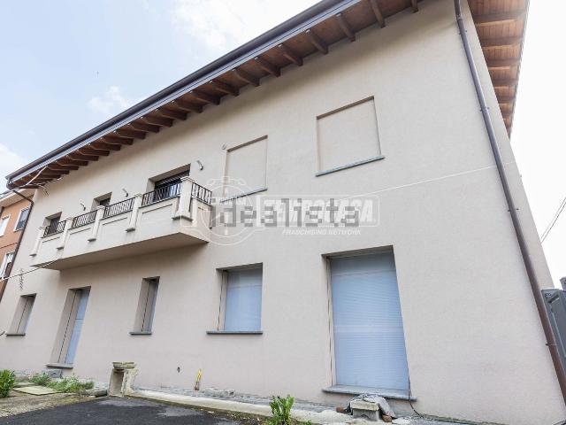 Casa in vendita a Arosio, Lombardia