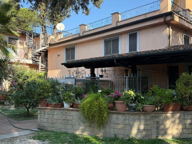 Casa in vendita a Municipio Roma VII, Roma Capitale
