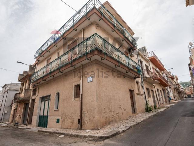 Casa in vendita a Comiso, Ragusa